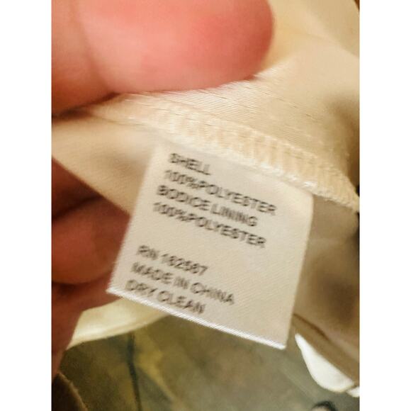 OBANDO COLLECTIVE Women's Ivory White Wide Leg Satin Cape Jumpsuit Size 2 - Picture 6 of 14